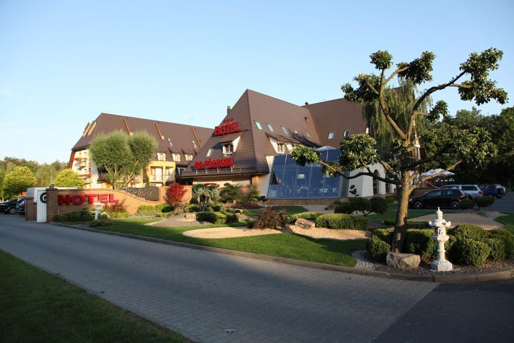 Hotel Na Półboru Sieradz Exterior foto