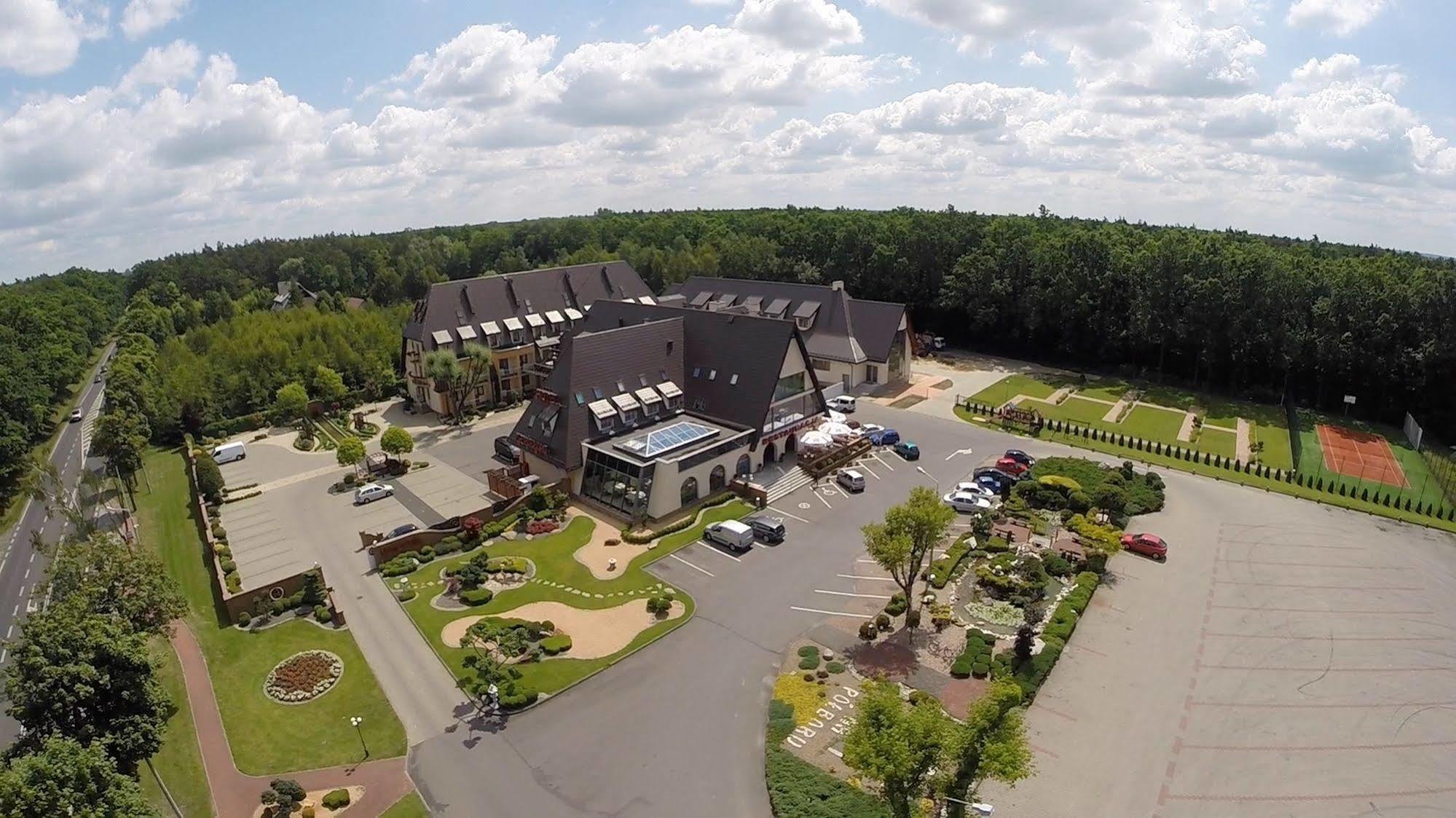 Hotel Na Półboru Sieradz Exterior foto