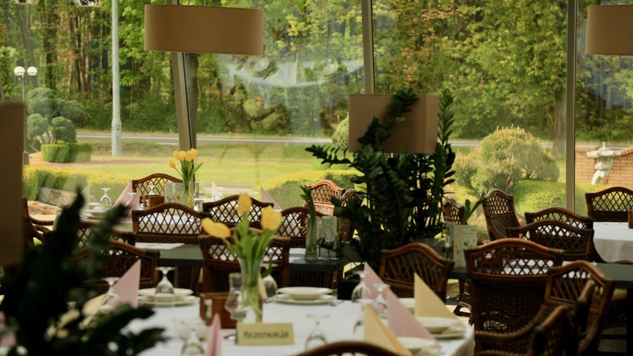 Hotel Na Półboru Sieradz Exterior foto